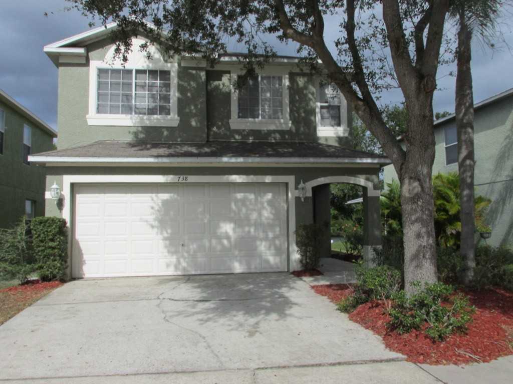 738 Burlwood St - Photo 2 of 17