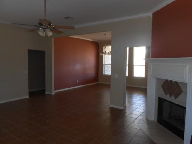 932 Cr 3350 - Photo 3 of 16