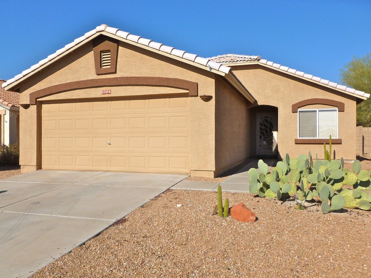 11514 E Contessa St - Photo 2 of 10