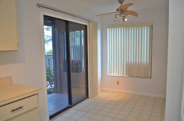 251 Orange Grove Dr - Photo 3 of 17