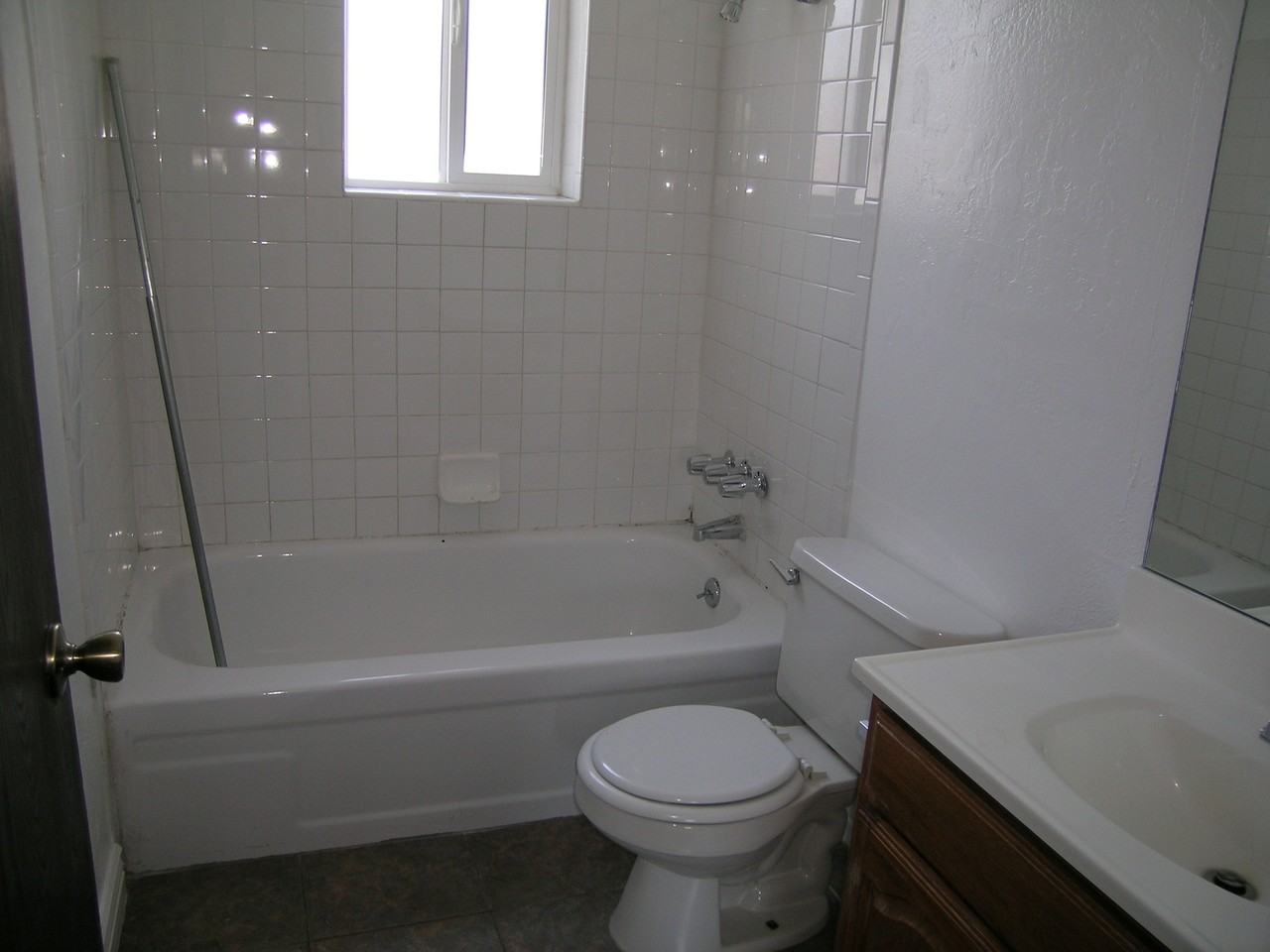 2544 S. 700 E. - Photo 2 of 10