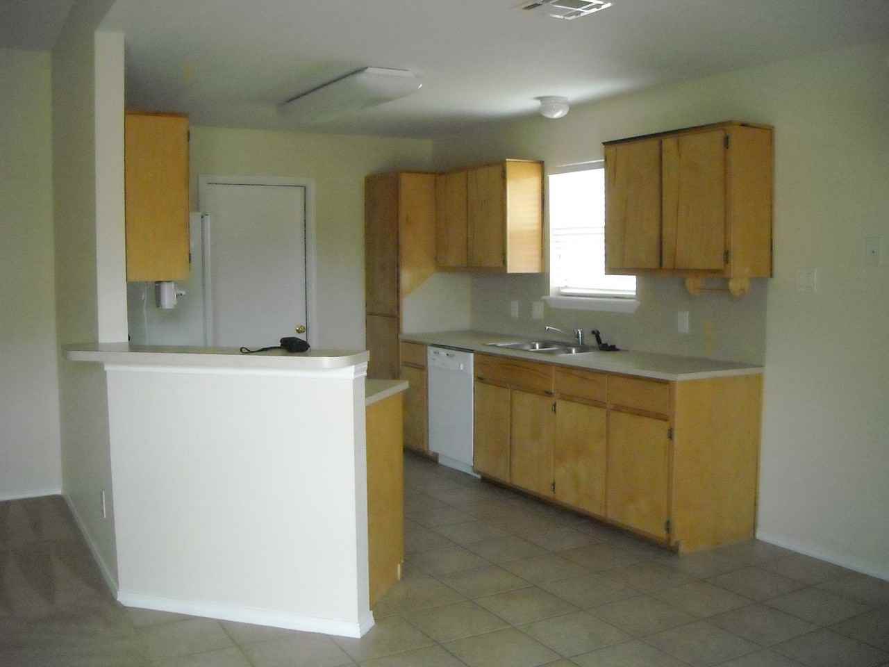 2241 Pebble Beach Dr - Photo 2 of 4