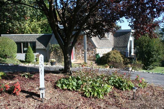 304 Flower Dr - Photo 2 of 29