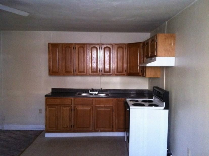 262 W Princess St - Photo 3 of 5