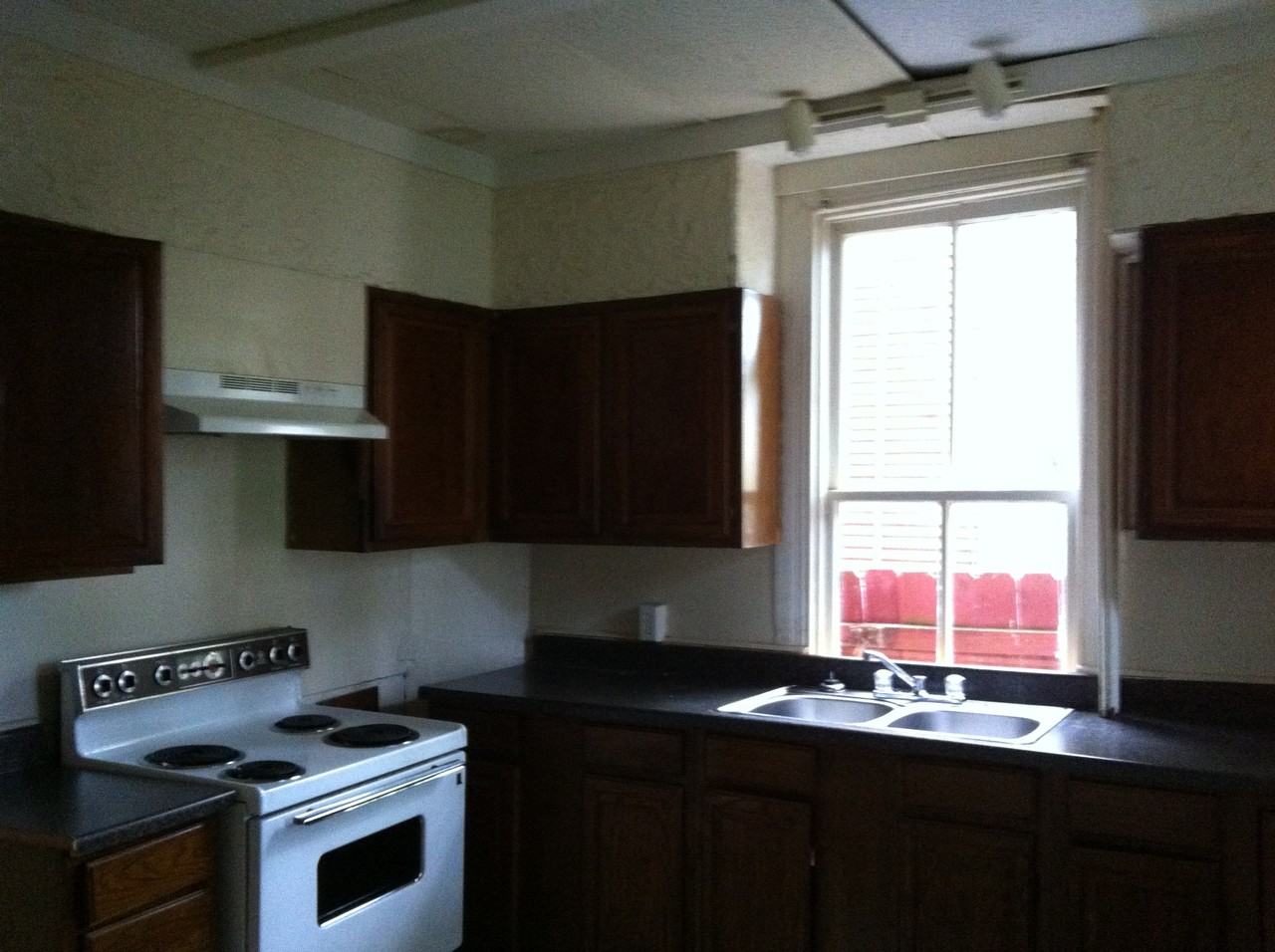 124 S. WEST STREET - Photo 2 of 5