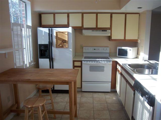 351 W Newton Ave - Photo 2 of 6