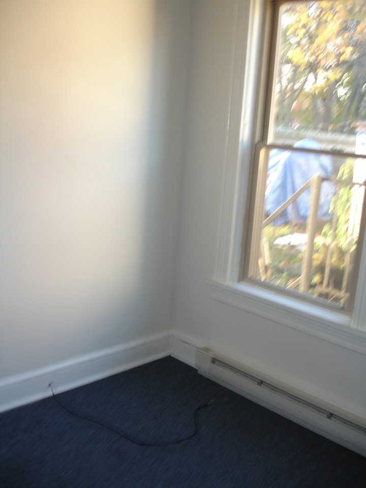 416-418 MANOR STREET - Photo 2 of 6