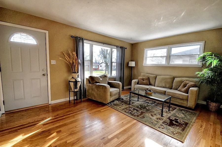 4345 N 82nd St - Photo 3 of 24