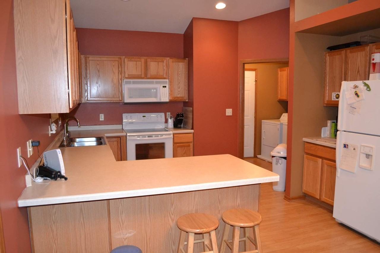 42 Cleveland Ave - Photo 2 of 19