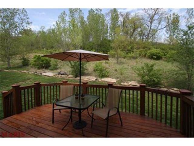 348 Keystone Dr - Photo 2 of 21