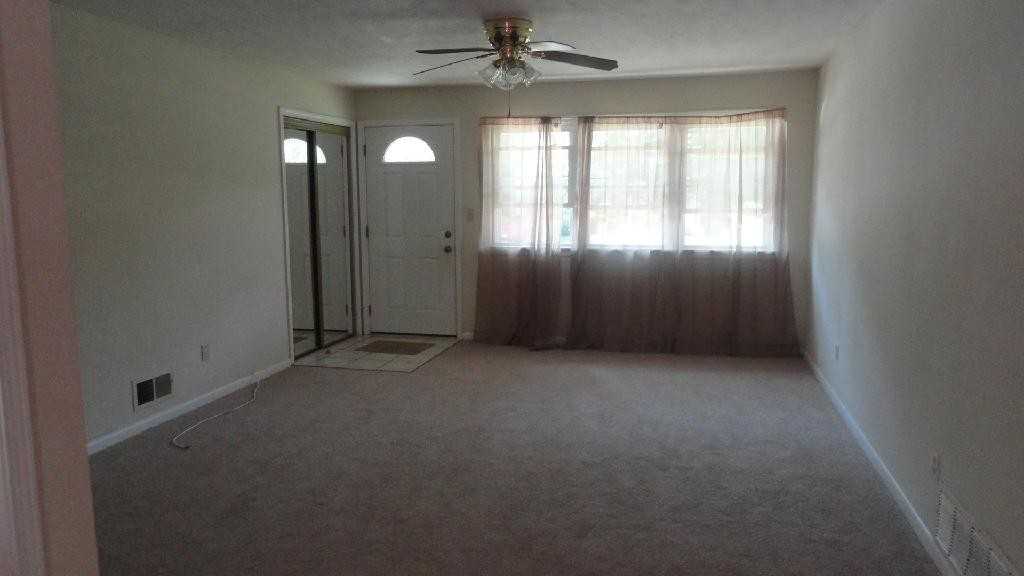 11159 Stoneham Rd - Photo 3 of 17