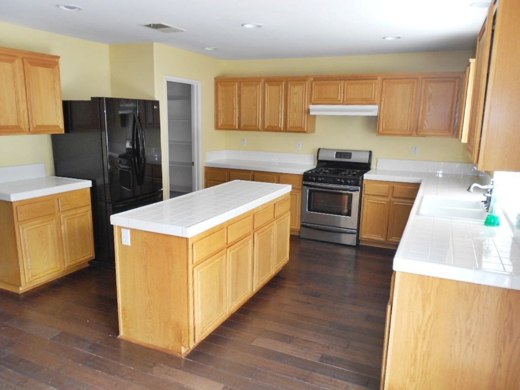 1394 Granite Springs Dr - Photo 3 of 5