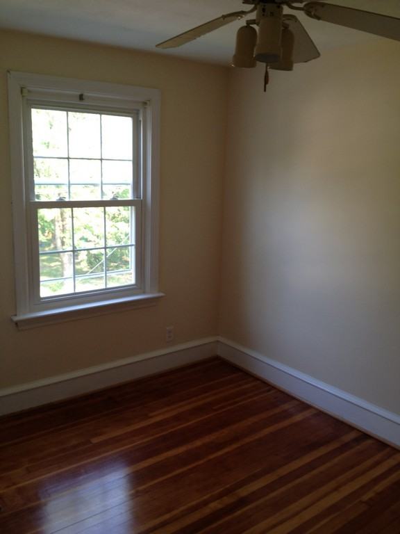 112 W Albertson Ave - Photo 3 of 11