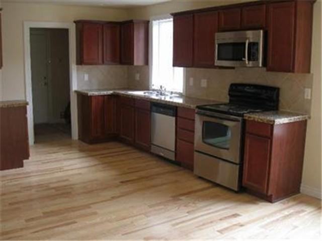 211 E Merioneth Rd - Photo 3 of 13