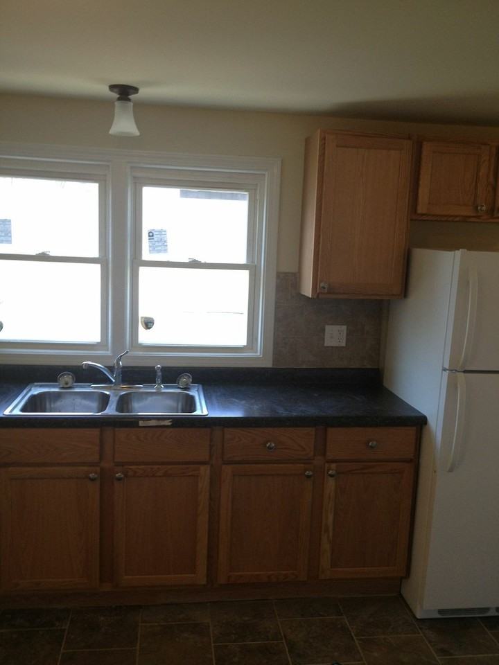 2615 W 98th St - Photo 3 of 10
