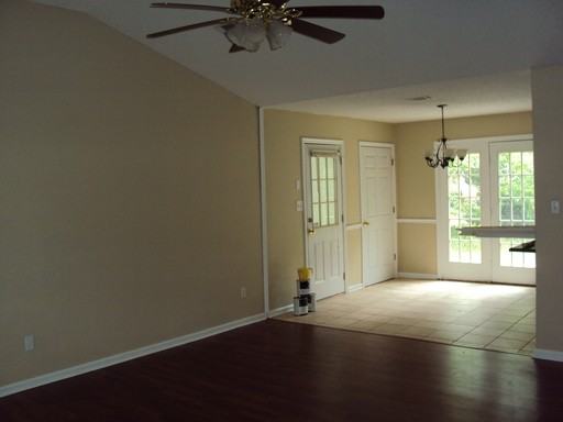 95 Beaver St - Photo 3 of 11