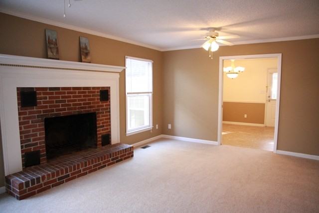 5000 Hickory Dr - Photo 3 of 16