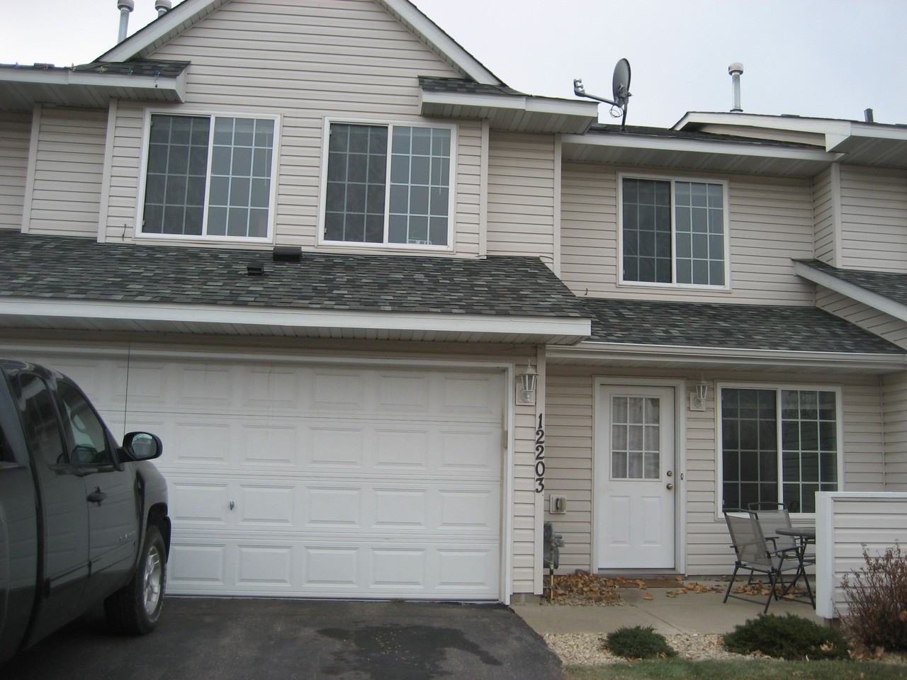 12203 Zealand Ave N - Photo 2 of 13