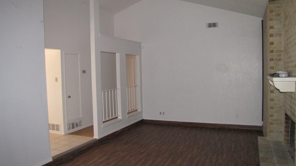 2508 Savannah Ct - Photo 3 of 11