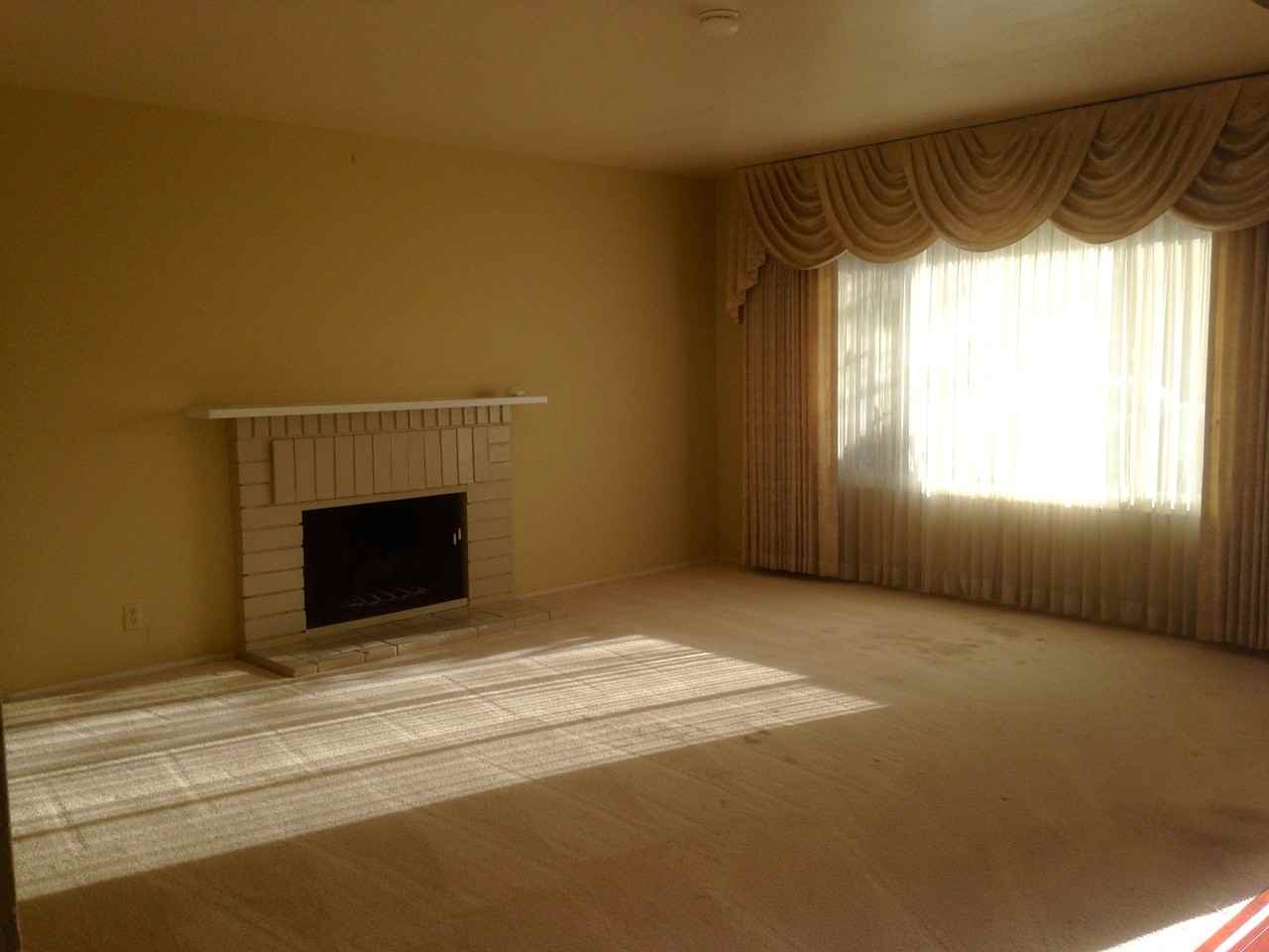 209 Arbor Valley Ct - Photo 3 of 8