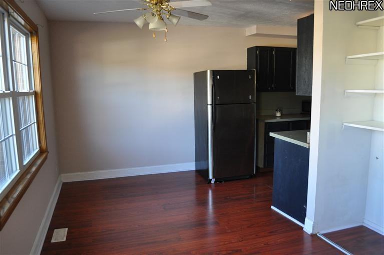 1156 Carpenter Rd N - Photo 2 of 5