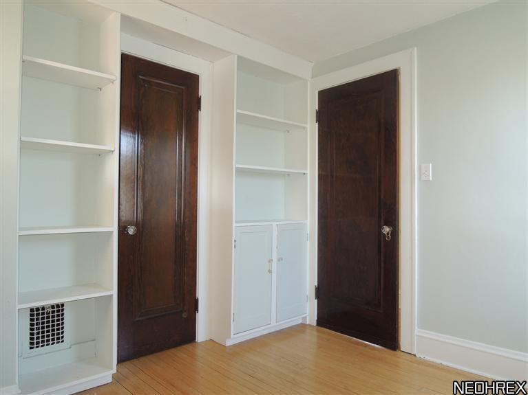 3725 W 169th St - Photo 3 of 12