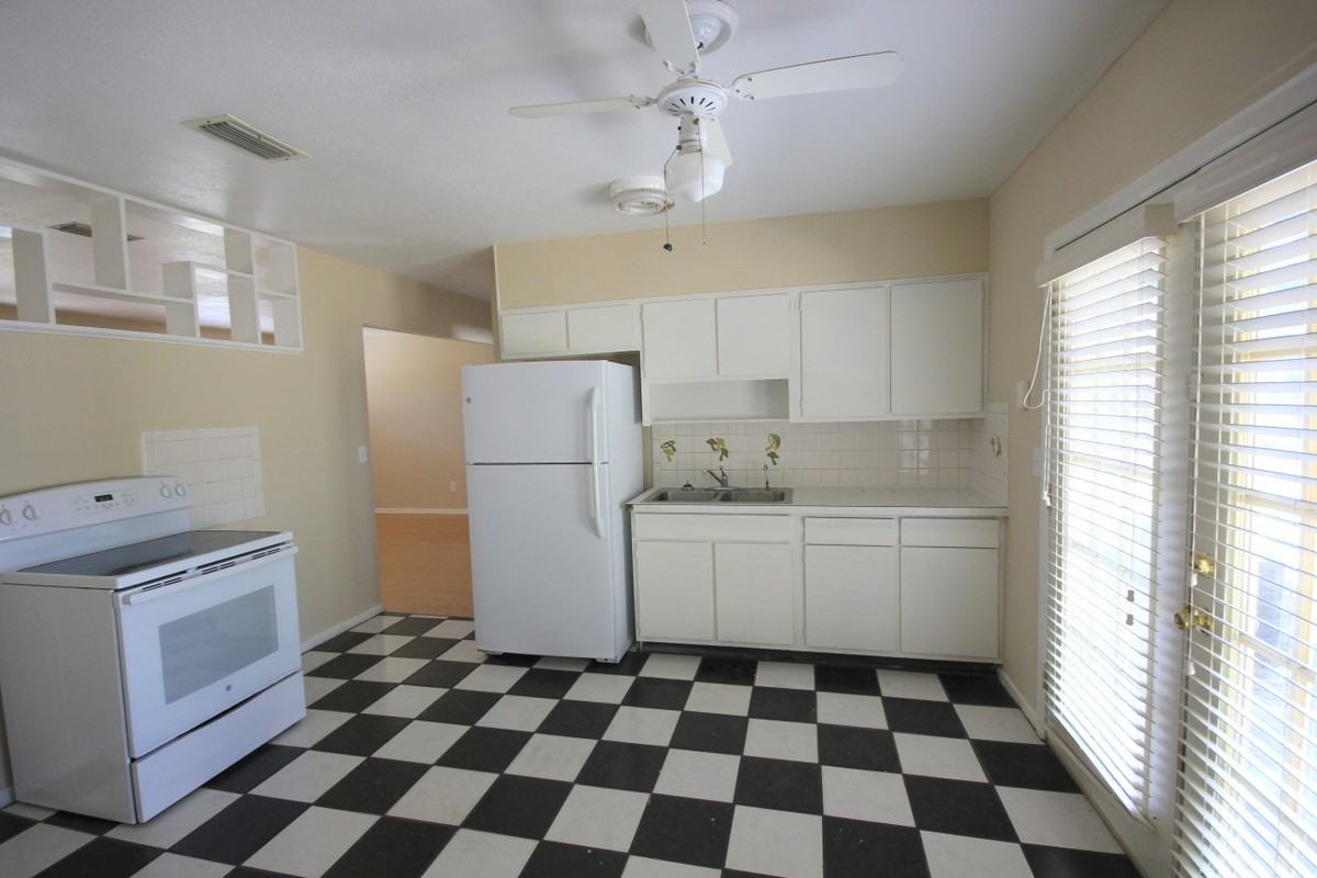 7503 W New Orleans Ave - Photo 3 of 9