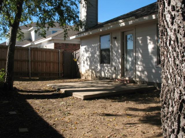 432 Twin Knoll Dr - Photo 3 of 12