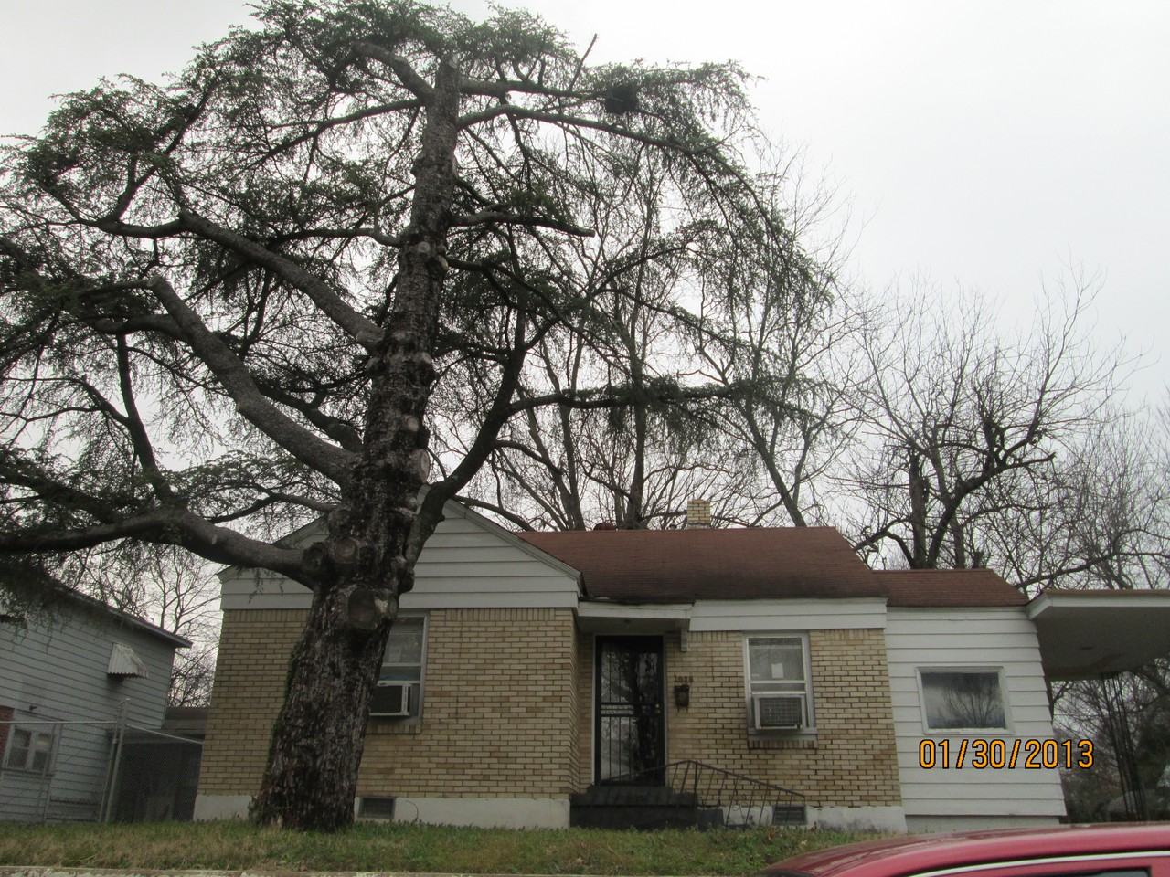 1025 S Highland St - Photo 2 of 2