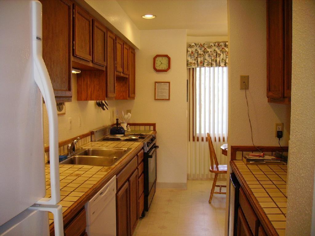 20 NW Sunset St - Photo 3 of 7