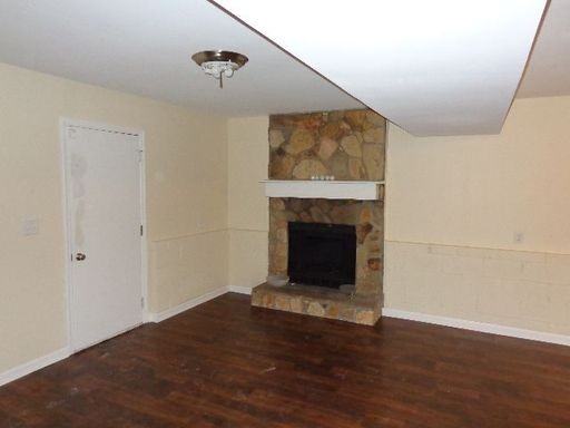 2535 Kelly Lake Dr - Photo 2 of 10