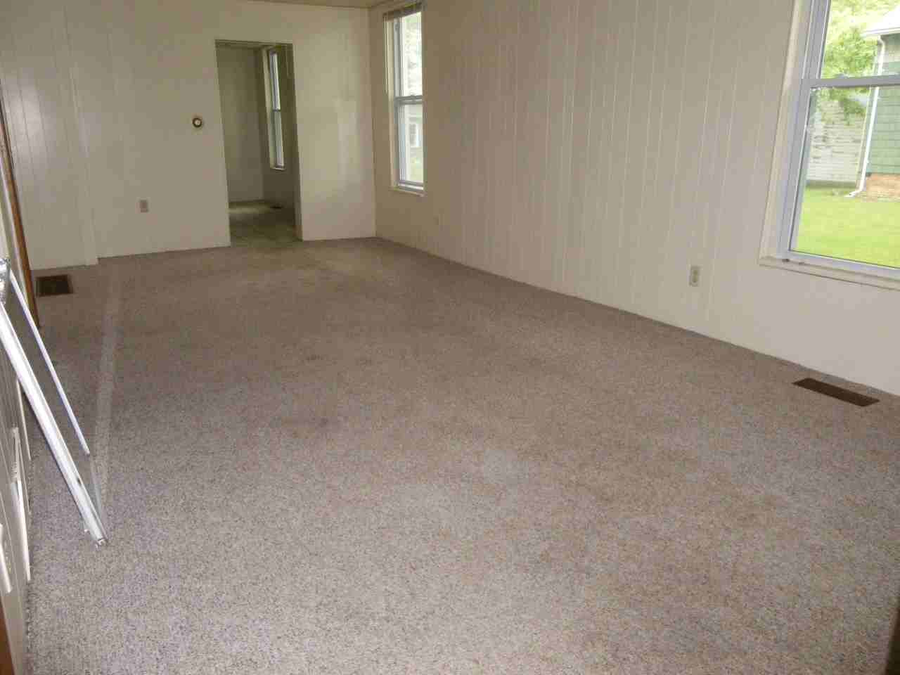 405 N Chilson Ave - Photo 2 of 11