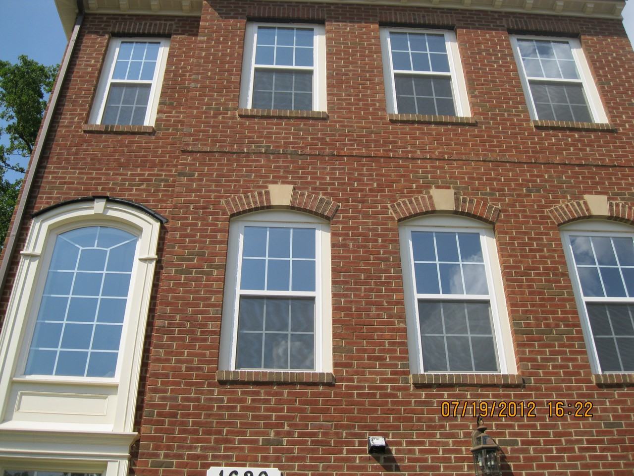 1620 Whitehall Dr - Photo 2 of 43