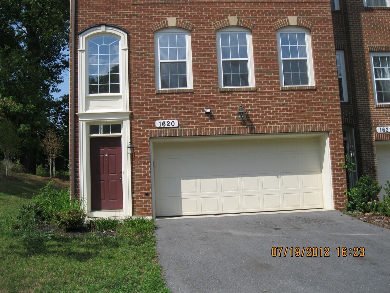 1620 Whitehall Dr - Photo 3 of 43