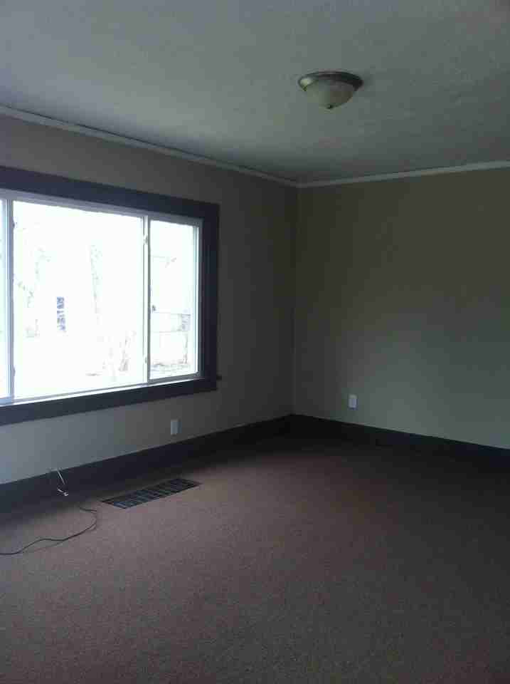 218 O Brien St - Photo 2 of 8