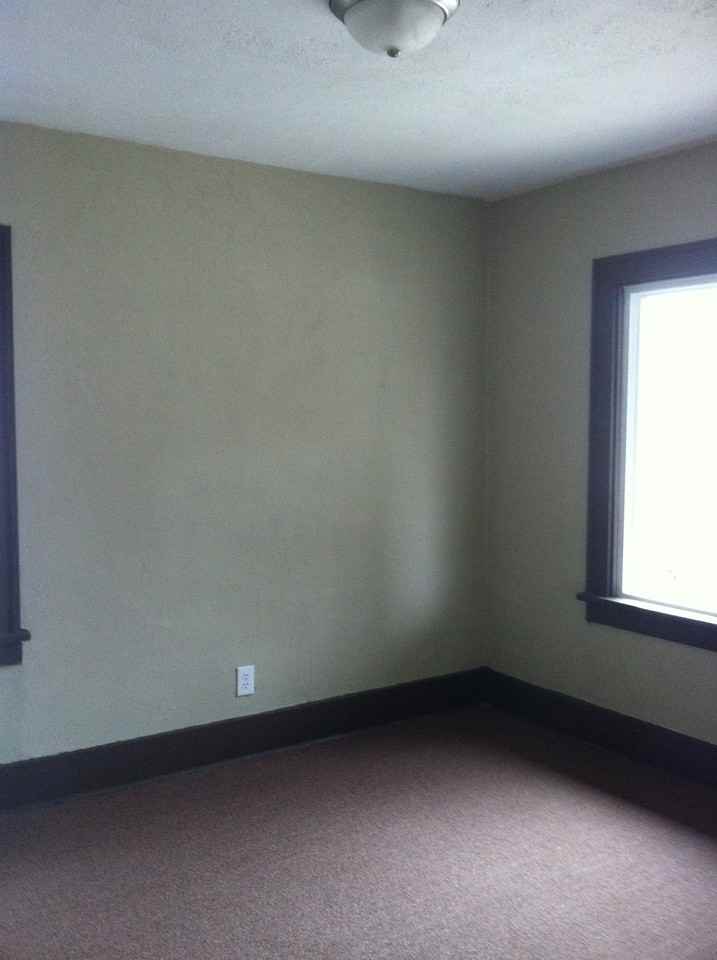 218 O Brien St - Photo 3 of 8