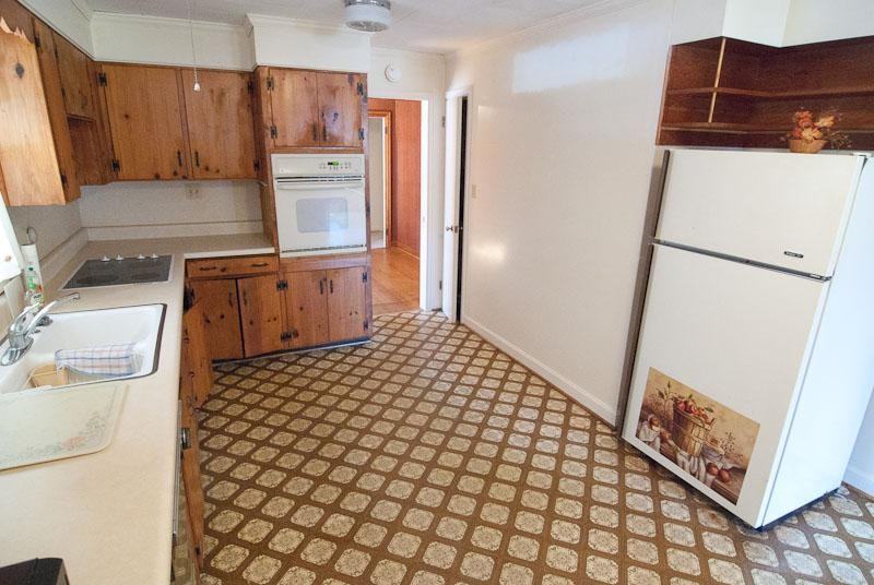 1 Elkdale Dr - Photo 3 of 11