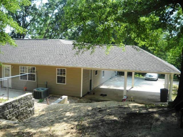 245 Lee Rd - Photo 2 of 17