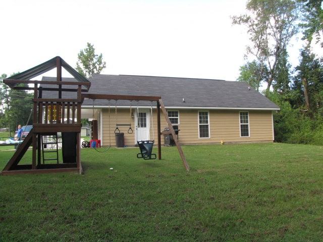 437 Lee Rd - Photo 3 of 14