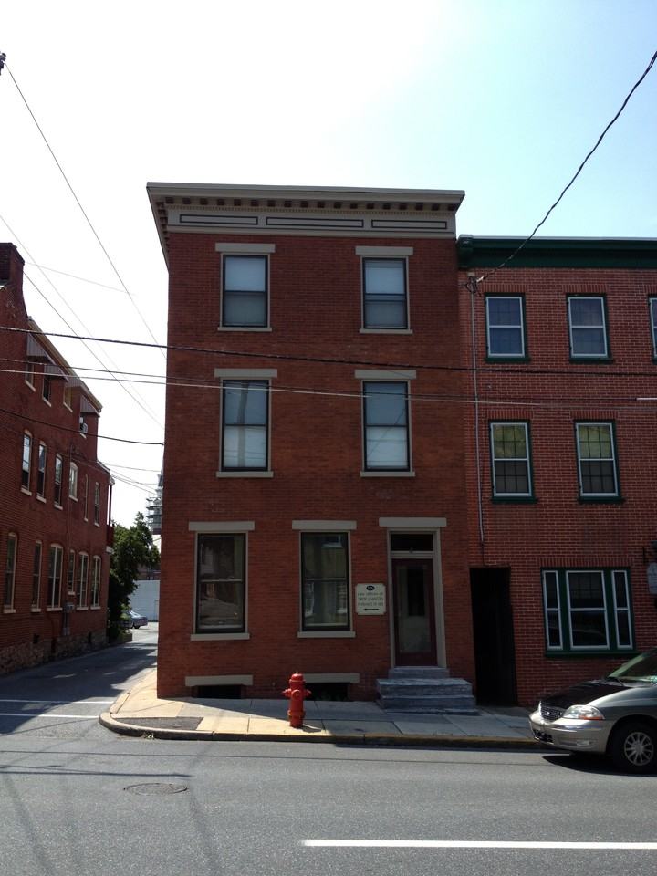 126 E. Chestnut St. - Photo 3 of 7