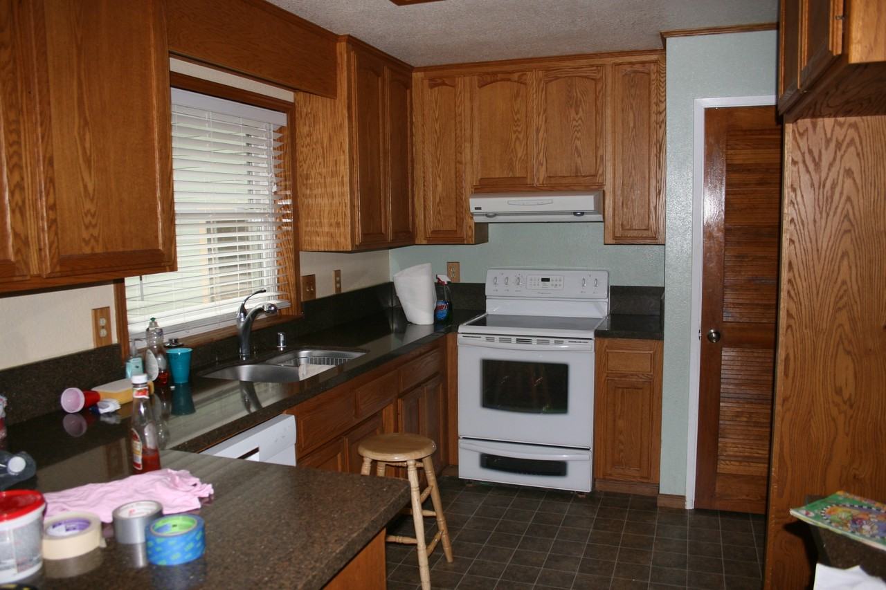 23832 Old Madrone Rd - Photo 2 of 10