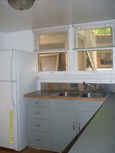 857 18th St - Photo 3 of 3