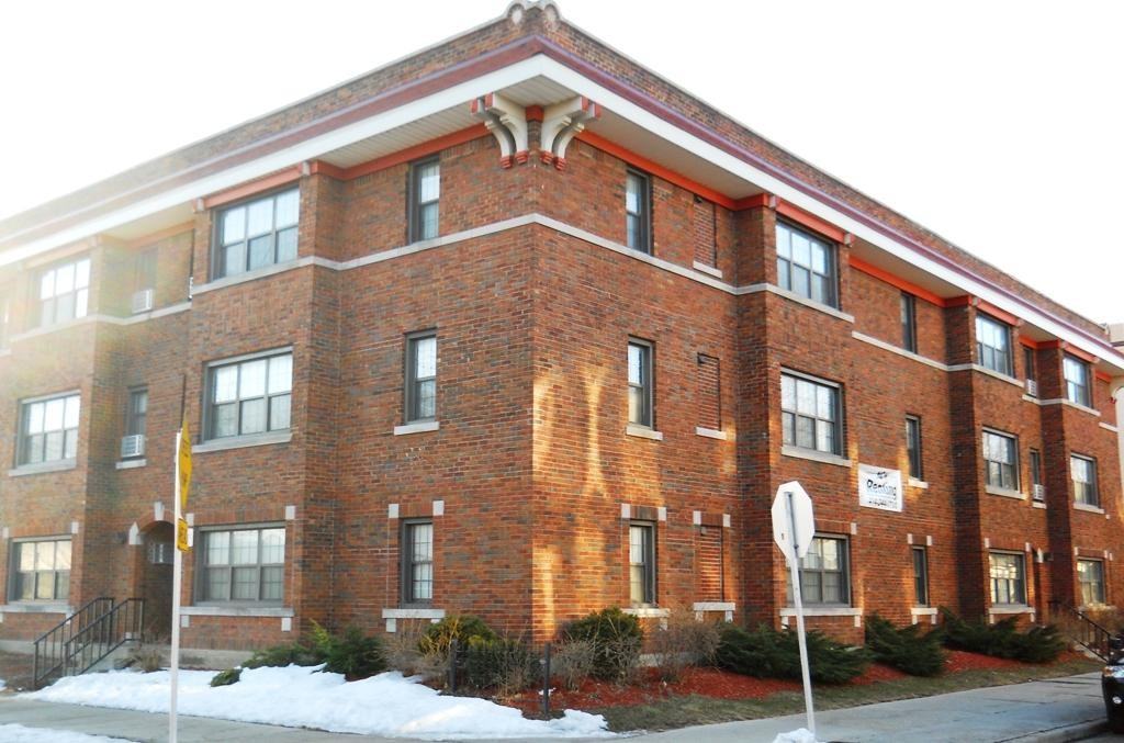 2725 W. Kilbourn Avenue Apartments 2725 W Kilbourn Ave, Milwaukee, WI