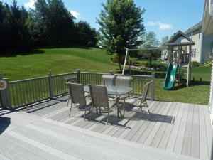 685 Shady Ln - Photo 3 of 37