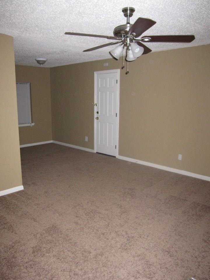 1738 Virginia Dr - Photo 3 of 14