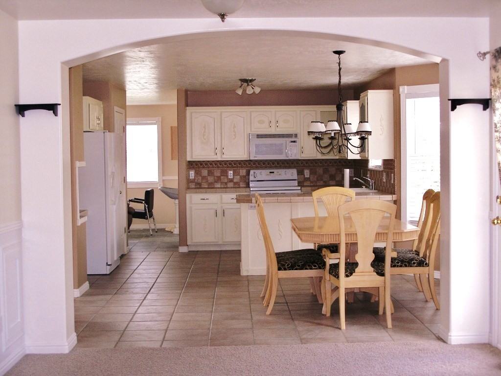 1112 Duffer Cir - Photo 3 of 6