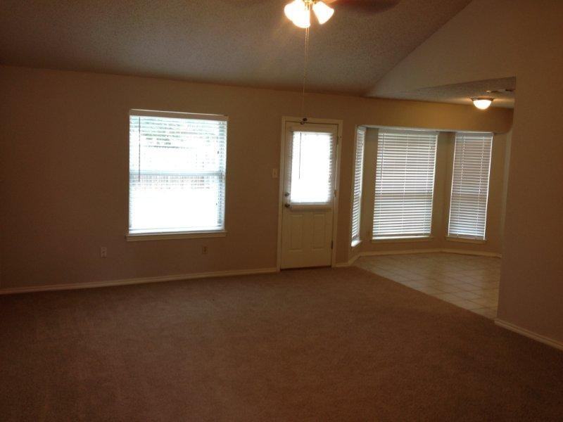 6421 Alta Vista Dr - Photo 2 of 9