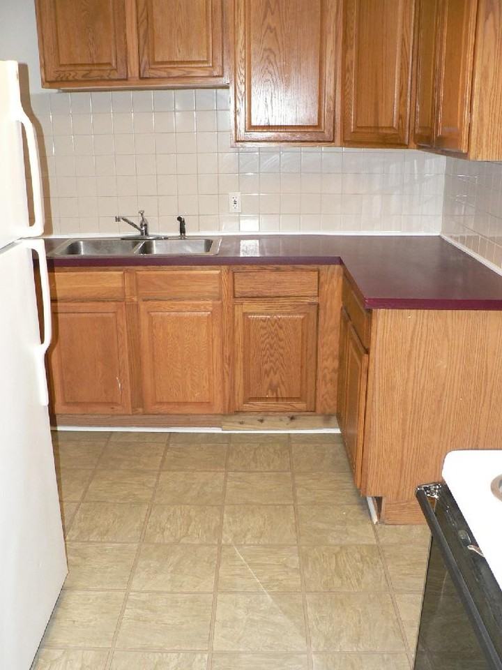 512 Erin Ave SW - Photo 3 of 14