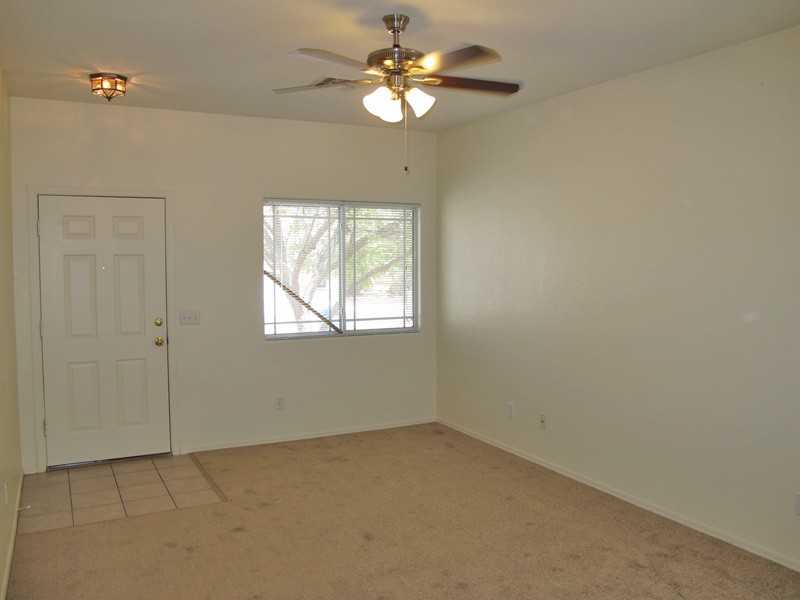 13137 W Calavar Rd - Photo 3 of 11