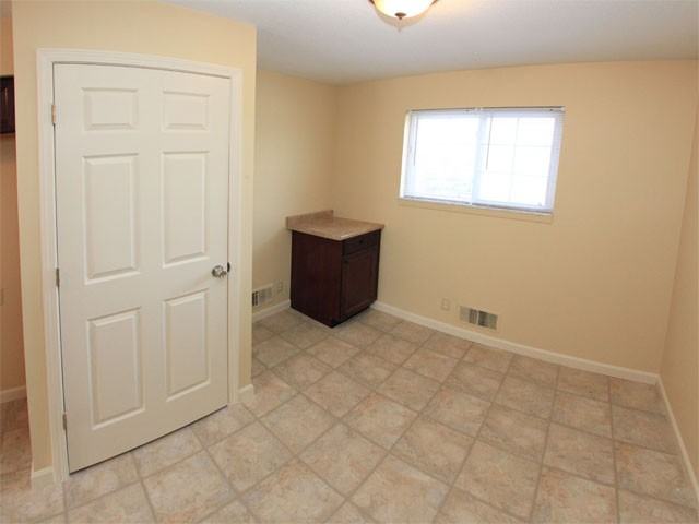 3312 S Oxford - Photo 3 of 11